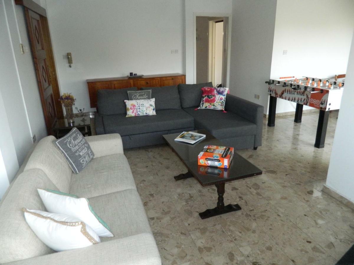 Family Nest In The Heart Of Limassol Villa Exterior photo